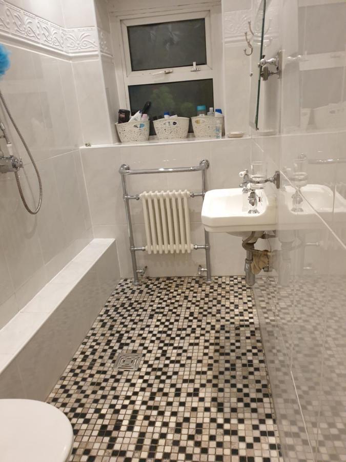 Judy'S B&B Private Home Cardiff Eksteriør bilde